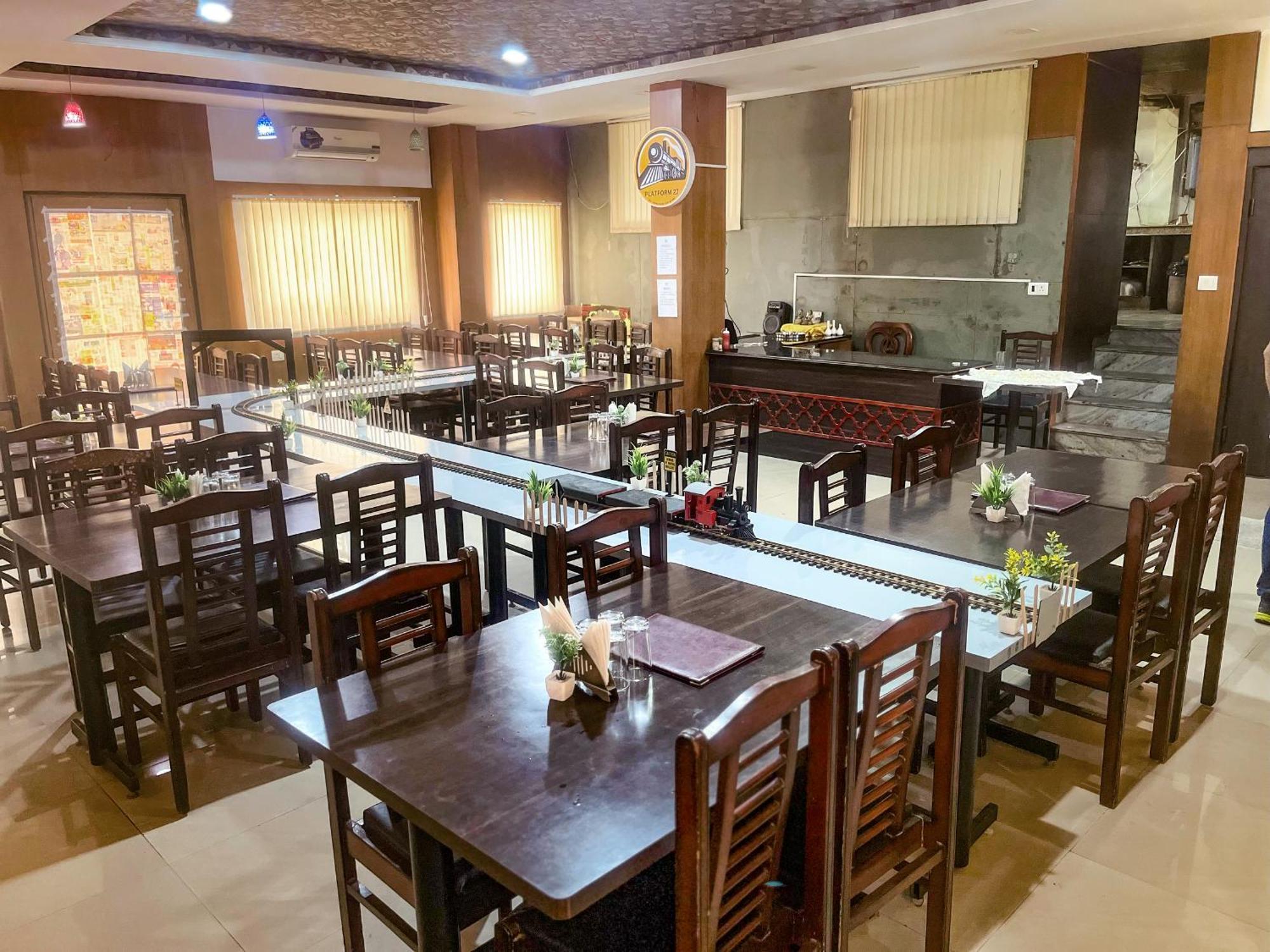 Narayans Leela Inn Udaipur Eksteriør billede